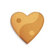 gingerbread-cookie-in-the-shape-of-a-heart-with-yin-yang-symbol-913-824